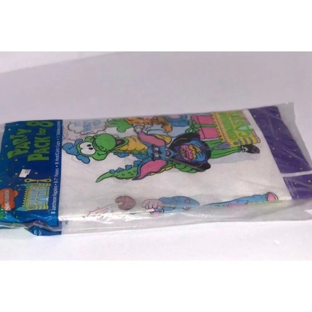 Vintage Eureeka’s Castle table cover only B36